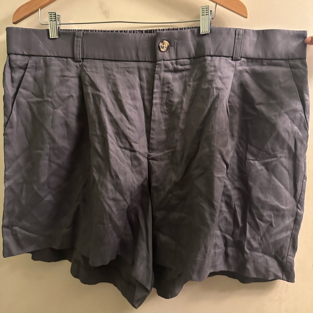 Torrid Plus Size Studio Linen Shorts, size 24